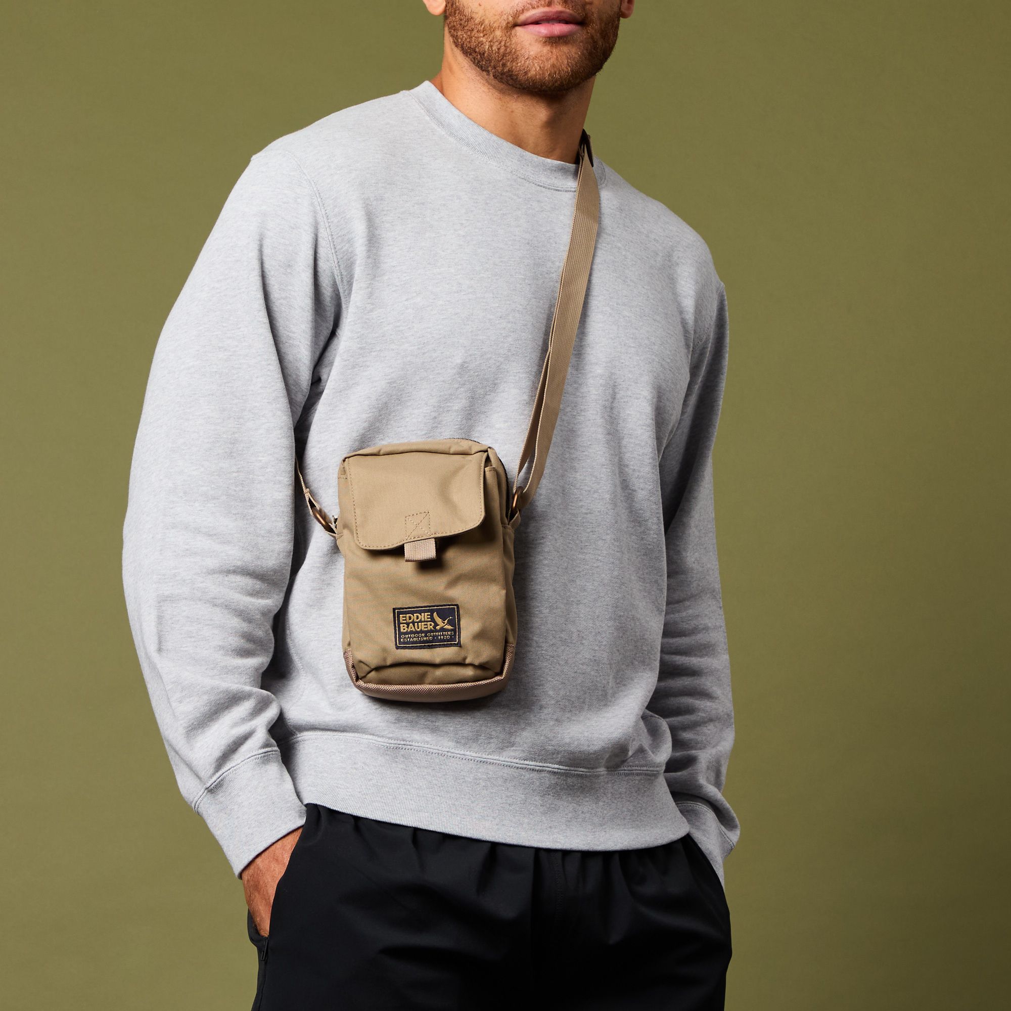 Why Leather Sling Bags Are Ideal for Modern Minimal Carry
